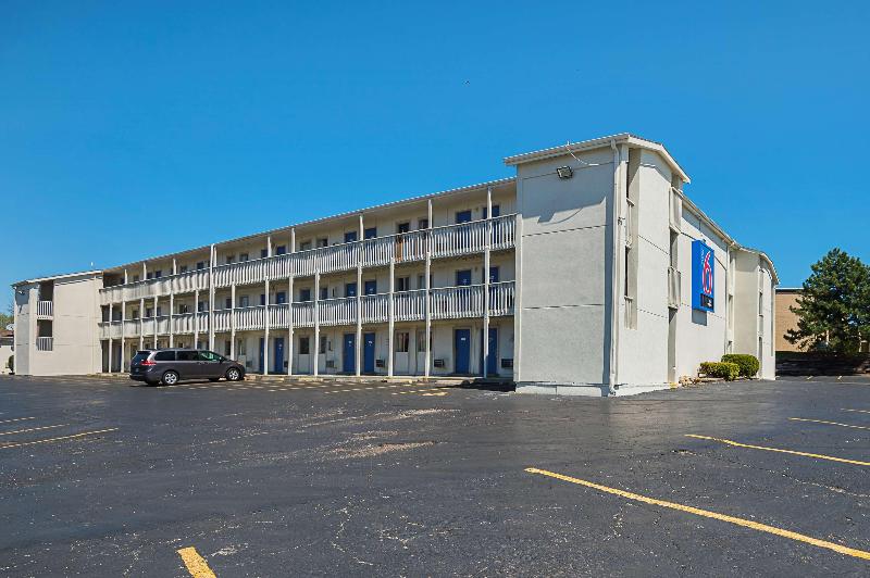 Motel 6blue Springs, Mo