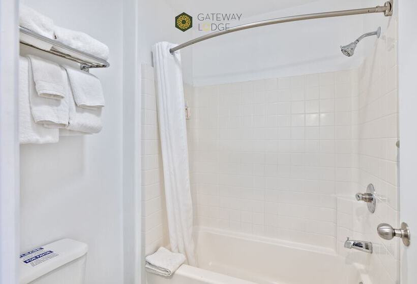 مُتل Gateway Lodge