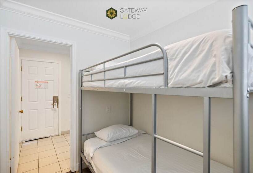 مُتل Gateway Lodge
