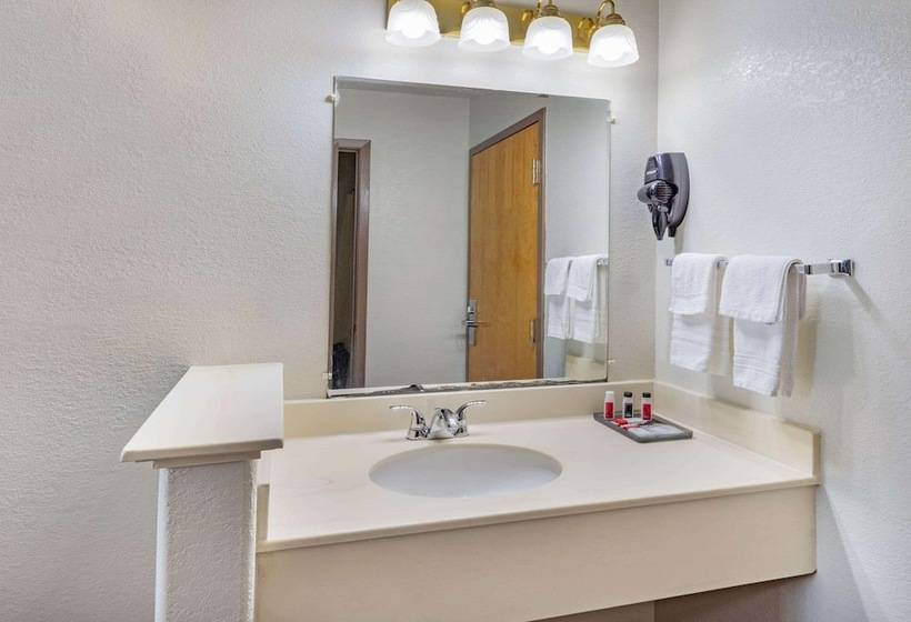 مُتل Super 8 By Wyndham Kinder/coushatta Near Casino