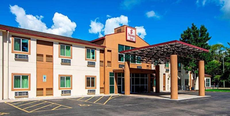 مُتل Seasons Inn Traverse City