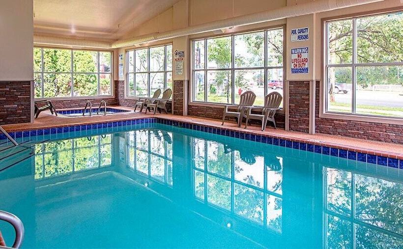 مُتل Seasons Inn Traverse City