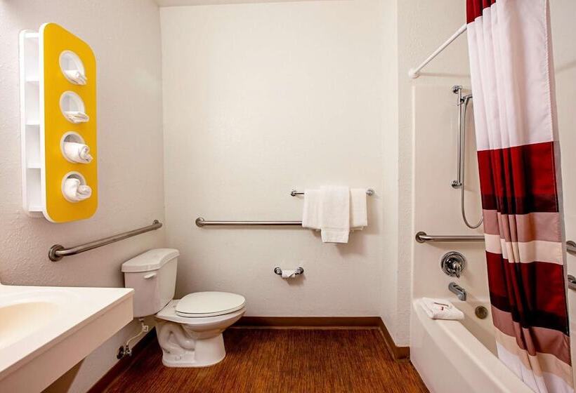 مُتل Seasons Inn Traverse City