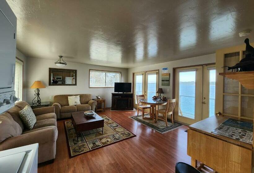 Plainview Motel