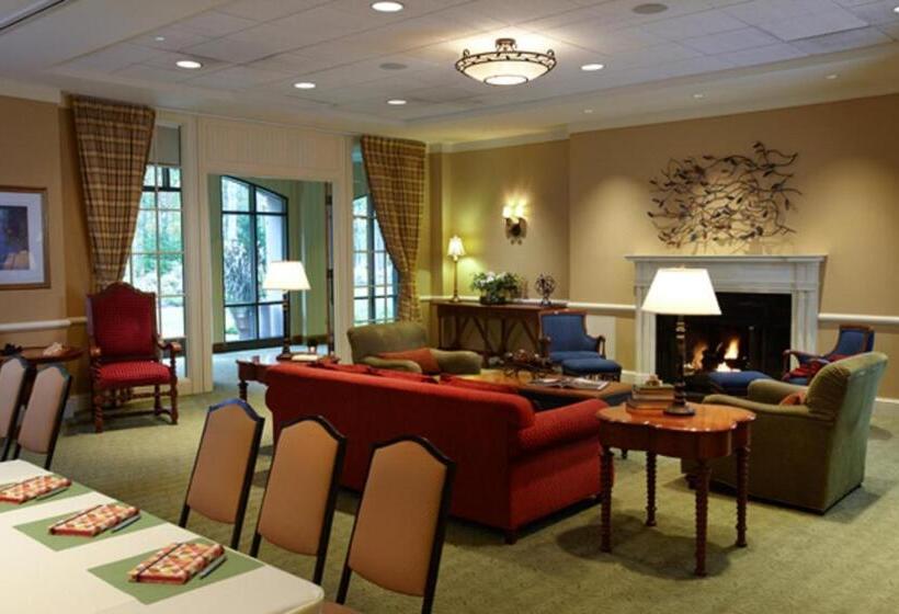 Курорт The Lodge At Woodloch