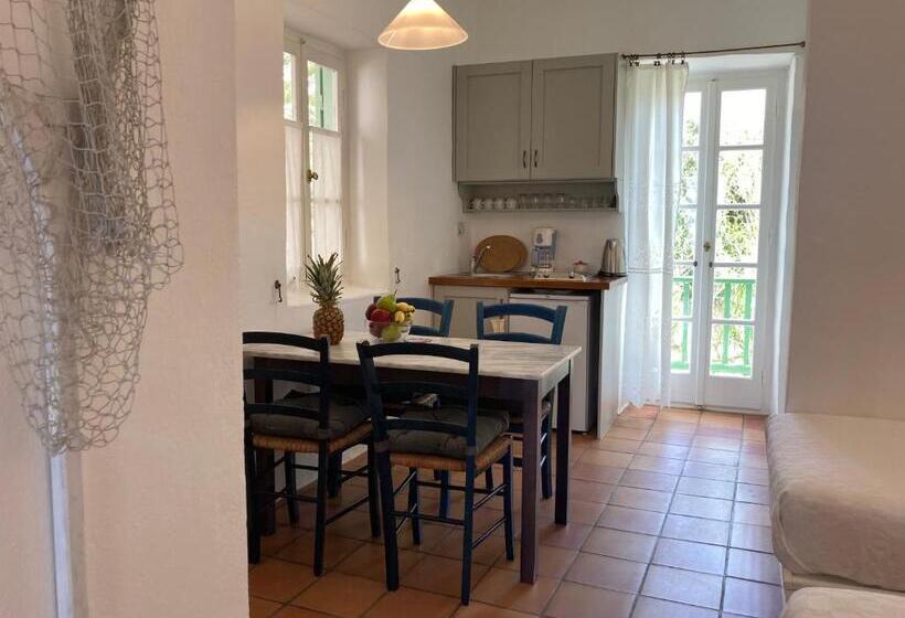 Alkyonis Villas