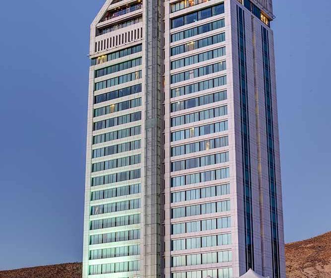 Chamran Grand Hotel
