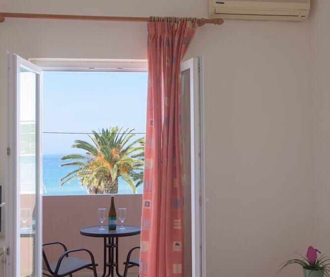 هتل Alkyon Beach