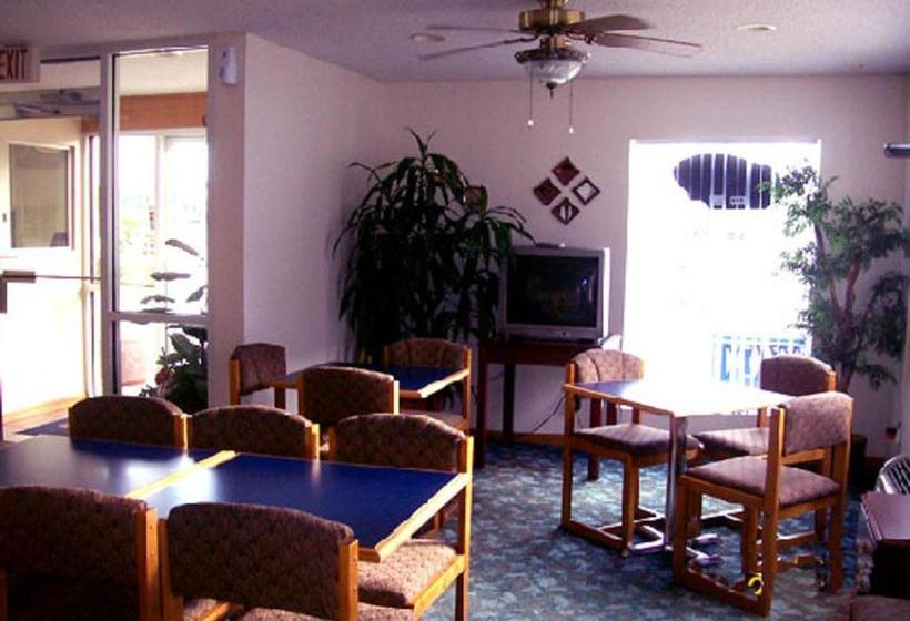 Отель American Inn And Suites White Hall