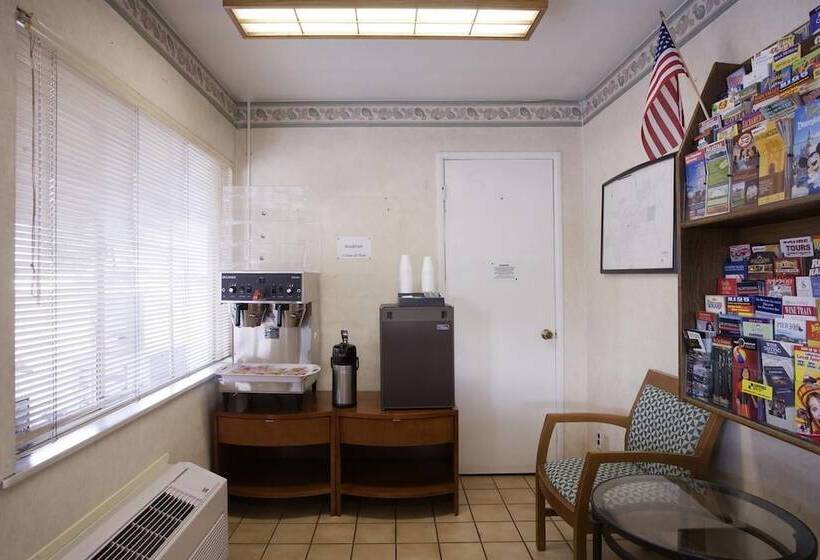 בית מלון כפרי Americas Best Value Inn Livermore