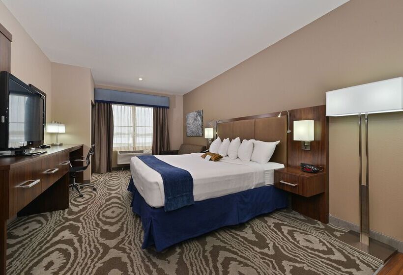 هتل Best Western Plus Williston  And Suites