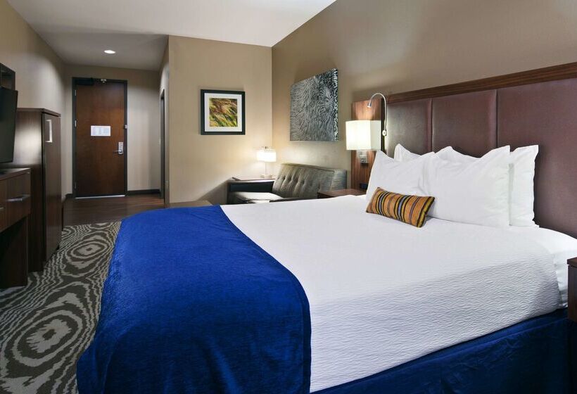 هتل Best Western Plus Williston  And Suites