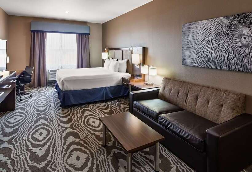 هتل Best Western Plus Williston  And Suites