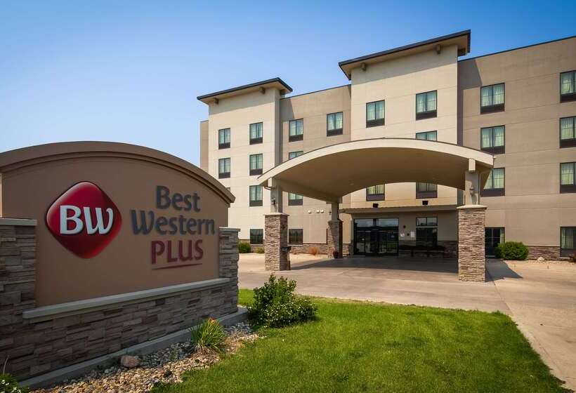 هتل Best Western Plus Williston  And Suites