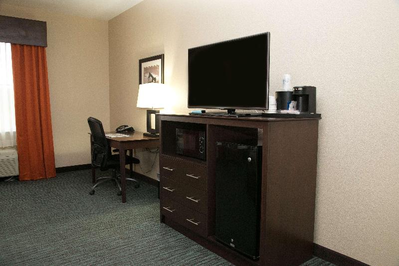 Hotel Best Western Plus Williston  And Suites