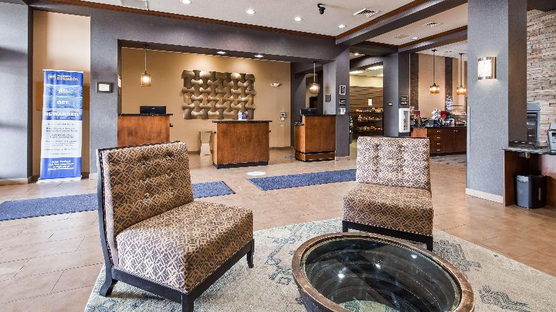 هتل Best Western Plus Williston  And Suites