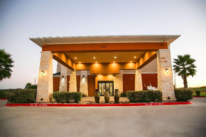 Hotel Best Western Plus Williston  And Suites