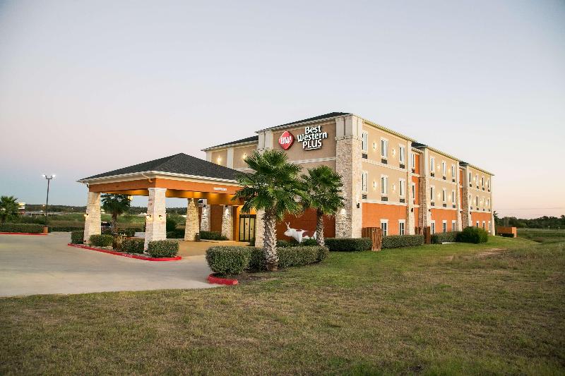 Hotel Best Western Plus Williston  And Suites