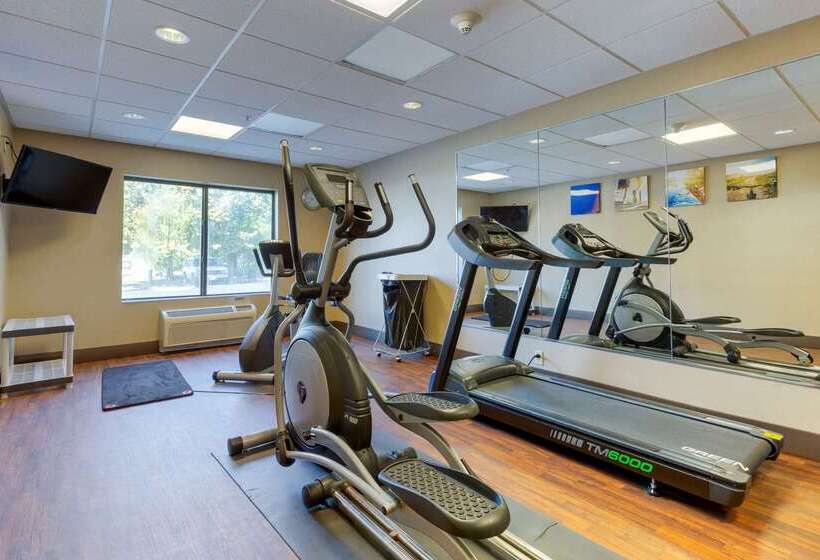 هتل Comfort Inn & Suites Cambridge