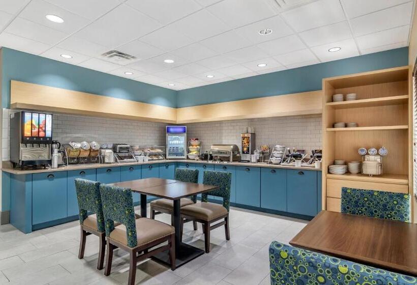 فندق Comfort Inn & Suites Calhoun South