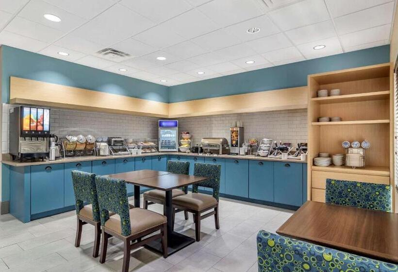 فندق Comfort Inn & Suites Calhoun South