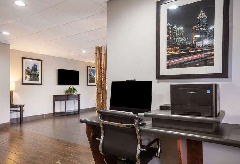호텔 Comfort Suites Forsyth Near I75