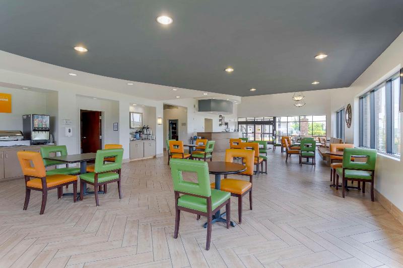 호텔 Comfort Suites Kodak Sevierville