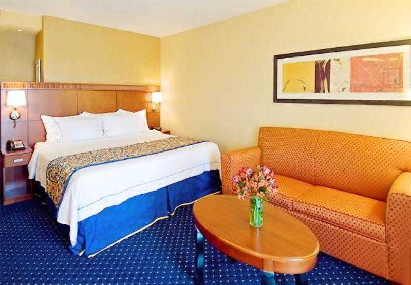 هتل Courtyard By Marriott Harrisburg West/mechanicsburg