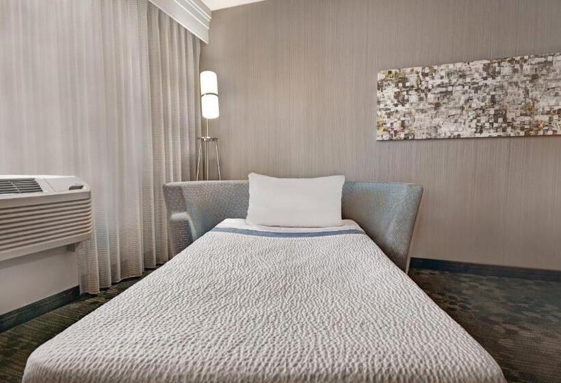 فندق Courtyard Republic Airport Long Island/farmingdale