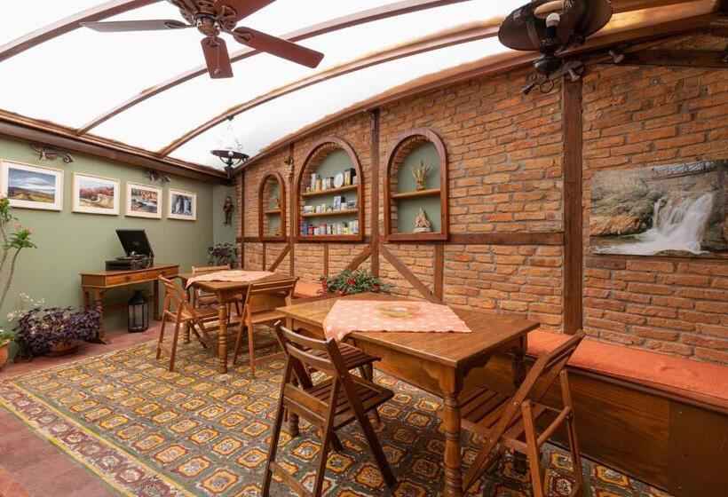 ホテル Dimosthenis Traditional Guesthouse