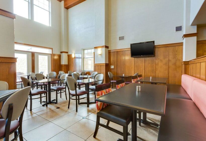 هتل Drury Inn & Suites Las Cruces