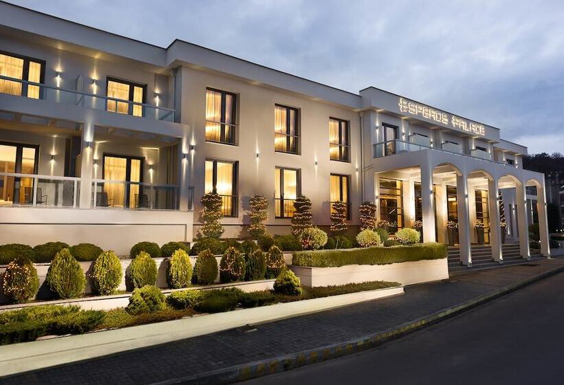 هتل Esperos Palace Luxury & Spa
