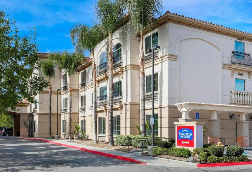בית מלון כפרי Fairfield Inn & Suites Temecula