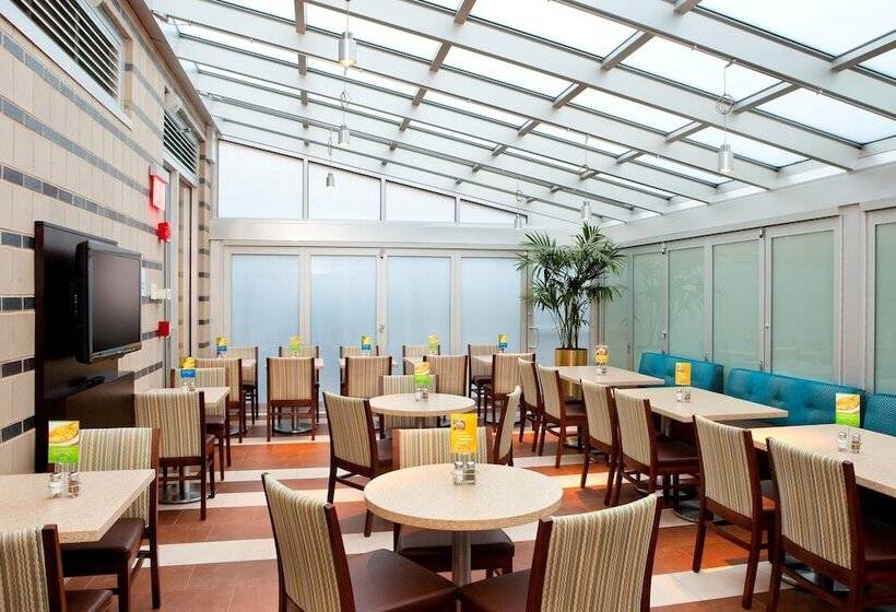 Fotos del hotel Holiday Inn Express  Times Square South, An Ihg:  14