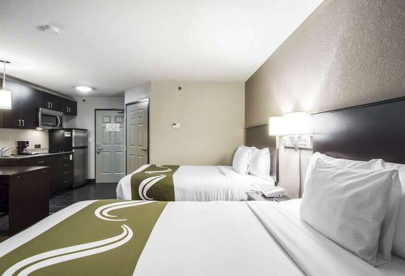هتل Quality Inn & Suites Thompson
