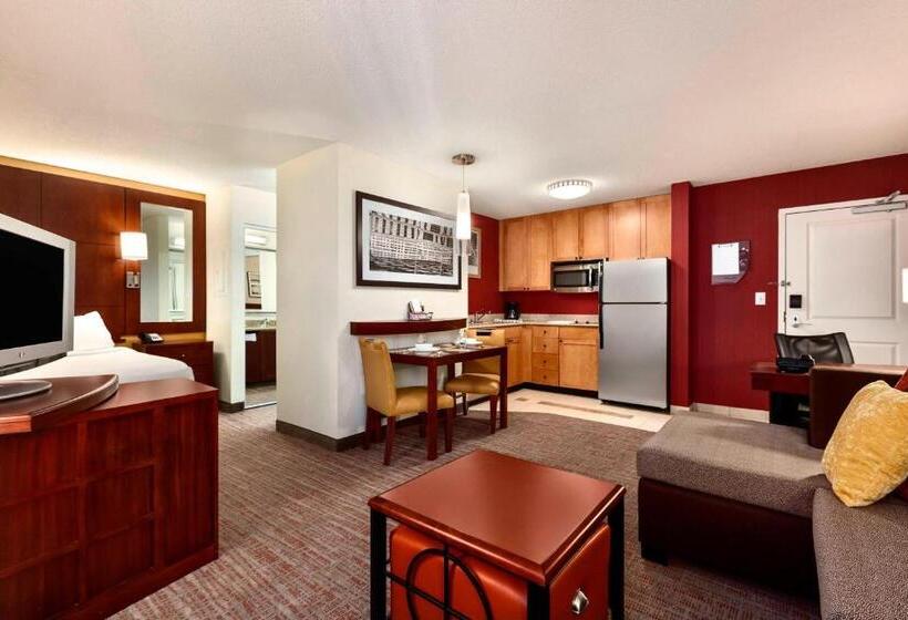 هتل Residence Inn By Marriott Greensboro Airport