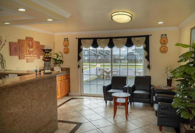ホテル Sea Breeze Inn   San Simeon