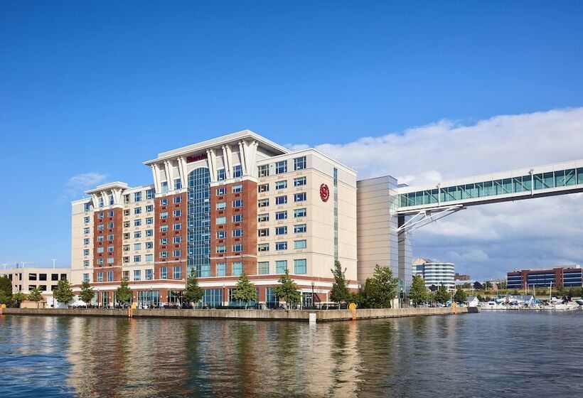 هتل Sheraton Erie Bayfront