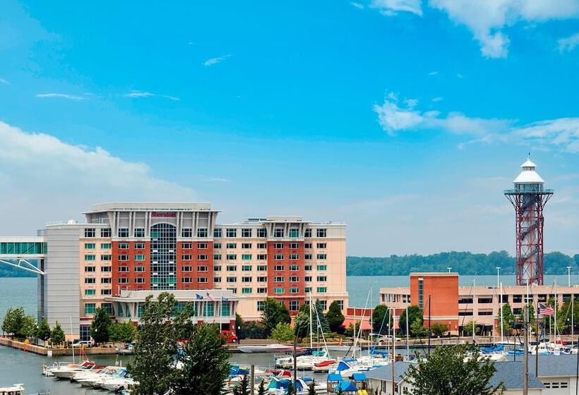 هتل Sheraton Erie Bayfront