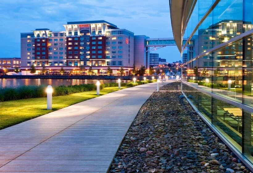 هتل Sheraton Erie Bayfront