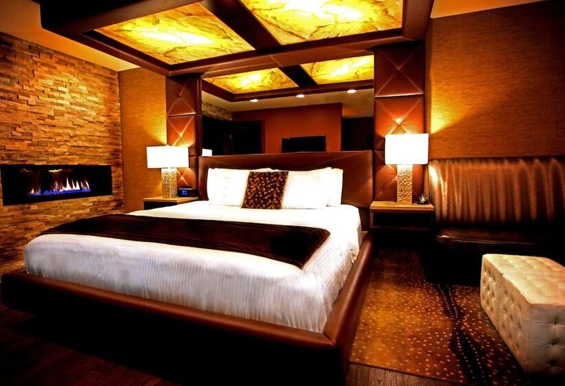 Отель The Champagne Lodge & Luxury Suites