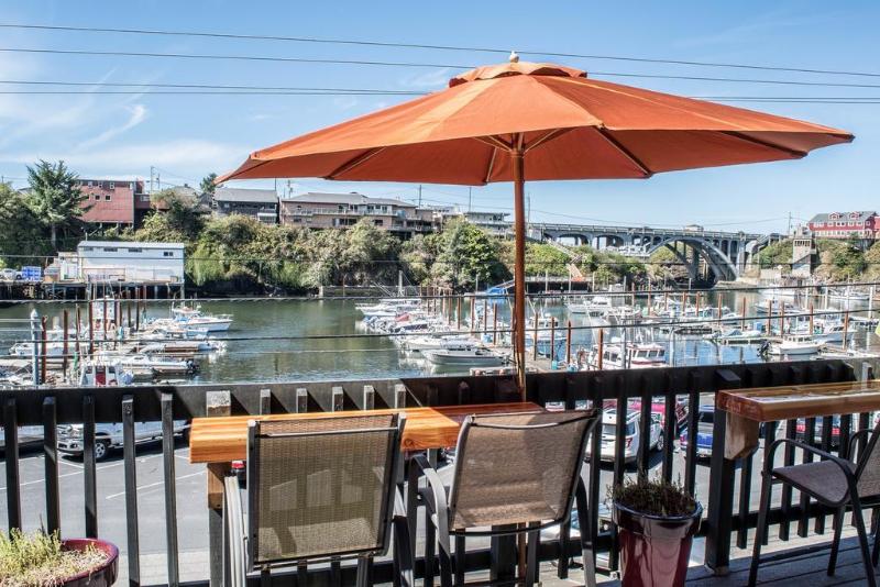 فندق The Harbor Lights Inn