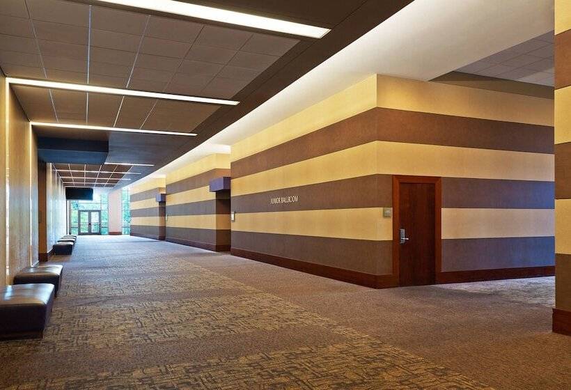 هتل The Westin Chicago Lombard