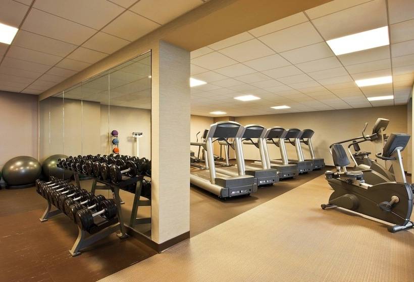 هتل The Westin Chicago Lombard