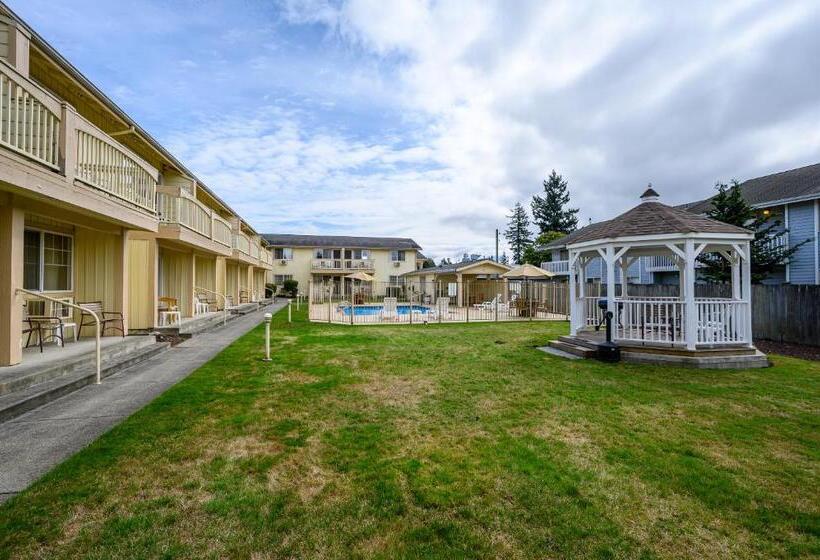 فندق Three Rivers Inn Sedro Woolley