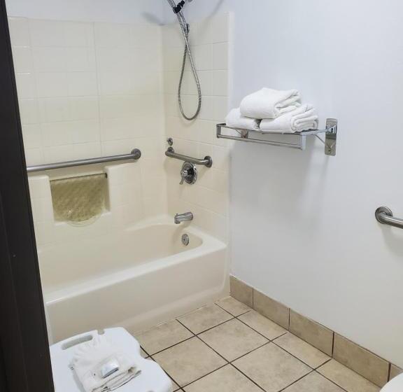 فندق على الطريق Omak Inn