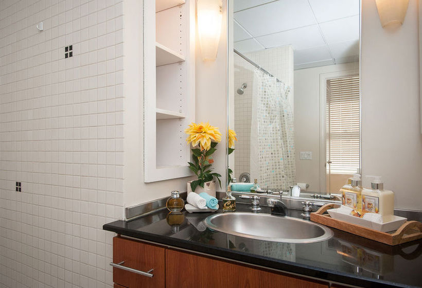 Oakwood At Metro 417