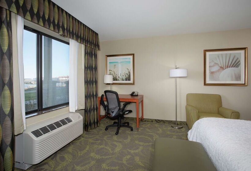 Hampton Inn And Suites Astoria