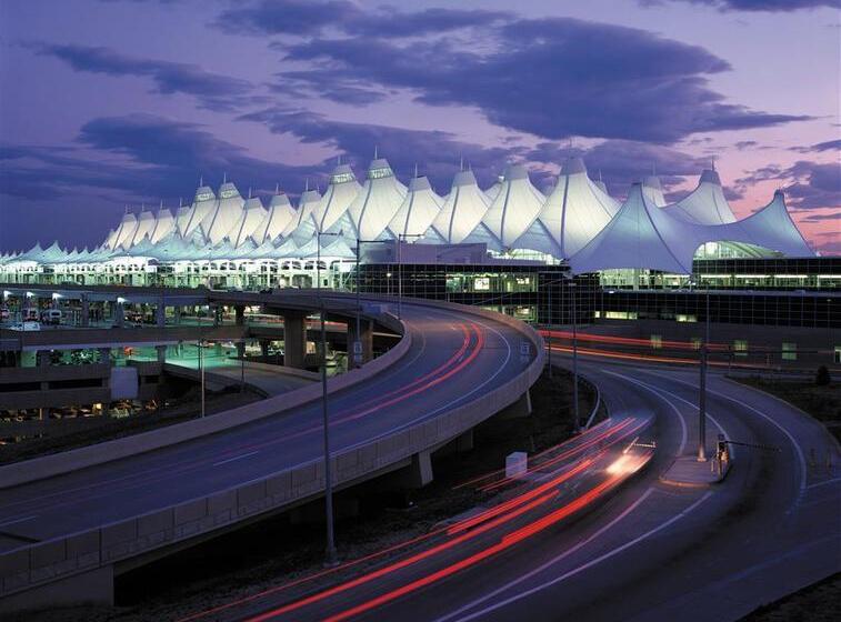 هتل Aloft Denver Airport At Gateway Park