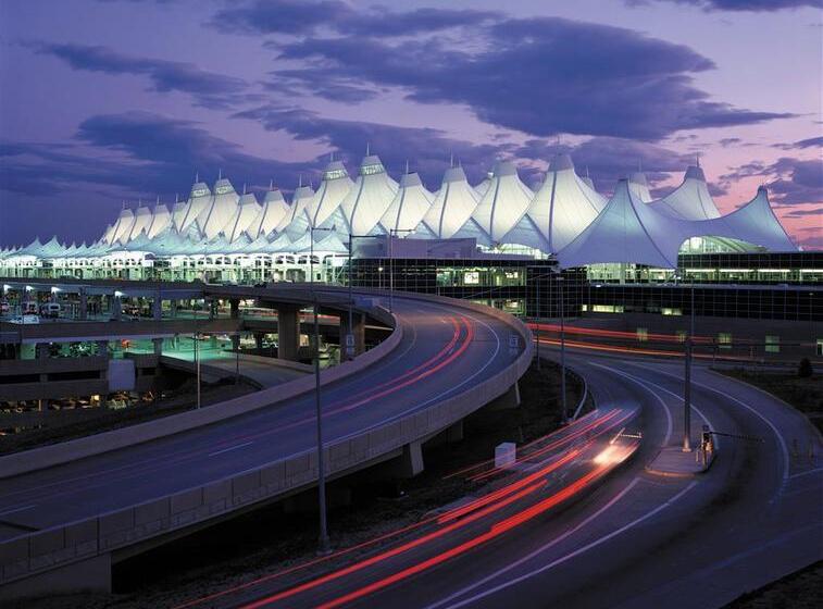 Hotel Aloft Denver International Airport